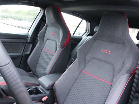 New 2026 Volkswagen GTI SE image 11