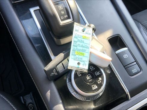 Used 2024 Mitsubishi Outlander SE image 14