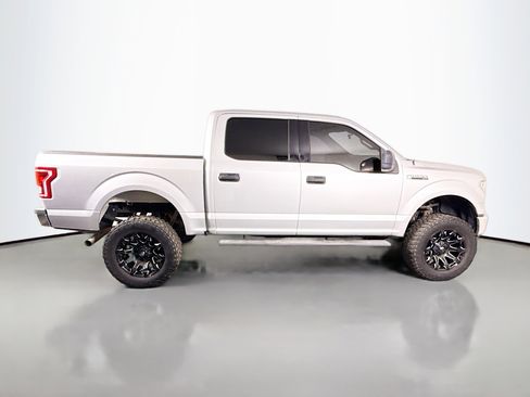 Used 2017 Ford F150 XLT RWD image 11