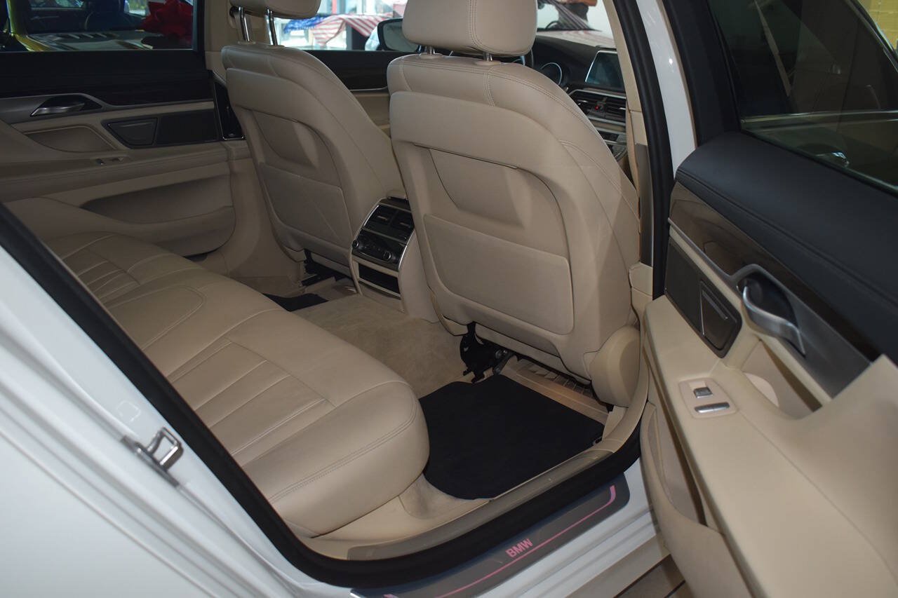 Used 2019 BMW 740i RWD image 14
