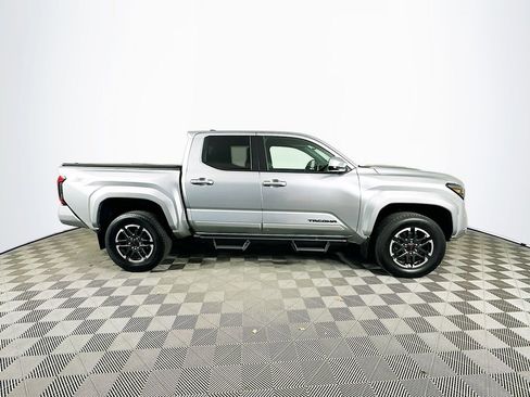 Used 2024 Toyota Tacoma TRD Sport AWD/4WD image 11