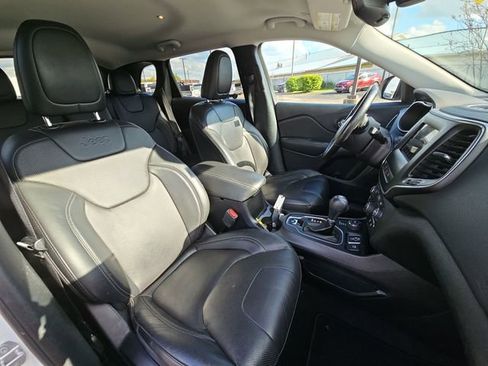 Used 2021 Jeep Cherokee Latitude Lux AWD/4WD image 27