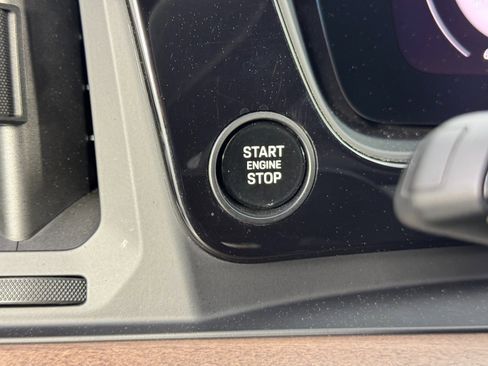 Used 2024 Porsche Cayenne Turbo image 19