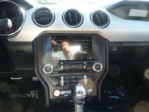 Used 2016 Ford Mustang Premium image 21