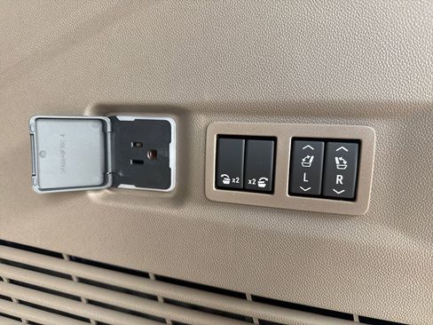 New 2026 GMC Yukon XL Denali AWD/4WD image 46