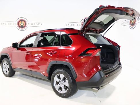 Used 2022 Toyota RAV4 XLE image 27