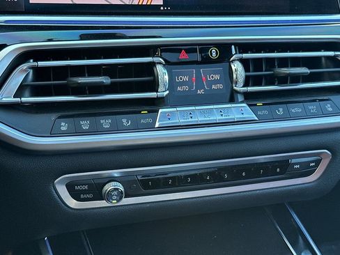 Used 2019 BMW X7 xDrive50i w/ M Sport Package AWD/4WD image 23