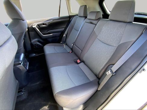 Certified 2025 Toyota RAV4 XLE FWD image 20