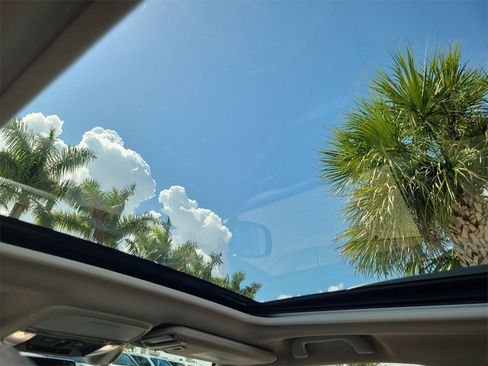 Used 2021 Subaru Forester Premium image 22