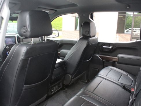 Used 2022 GMC Sierra 1500 Elevation w/ LPO, Elevation Black Package AWD/4WD image 25