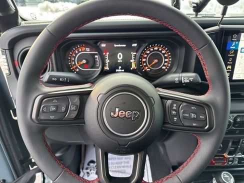 Used 2024 Jeep Gladiator Rubicon w/ Convenience Group image 14