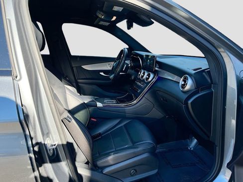 Used 2021 Mercedes-Benz GLC 300 4MATIC image 29