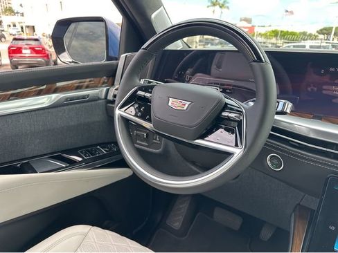 New 2026 Cadillac Escalade Platinum Sport AWD/4WD image 23