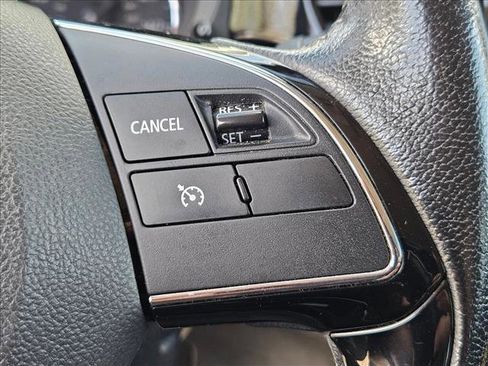 Used 2018 Mitsubishi Outlander SEL image 12