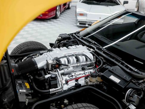 Used 1991 Chevrolet Corvette ZR-1 image 91