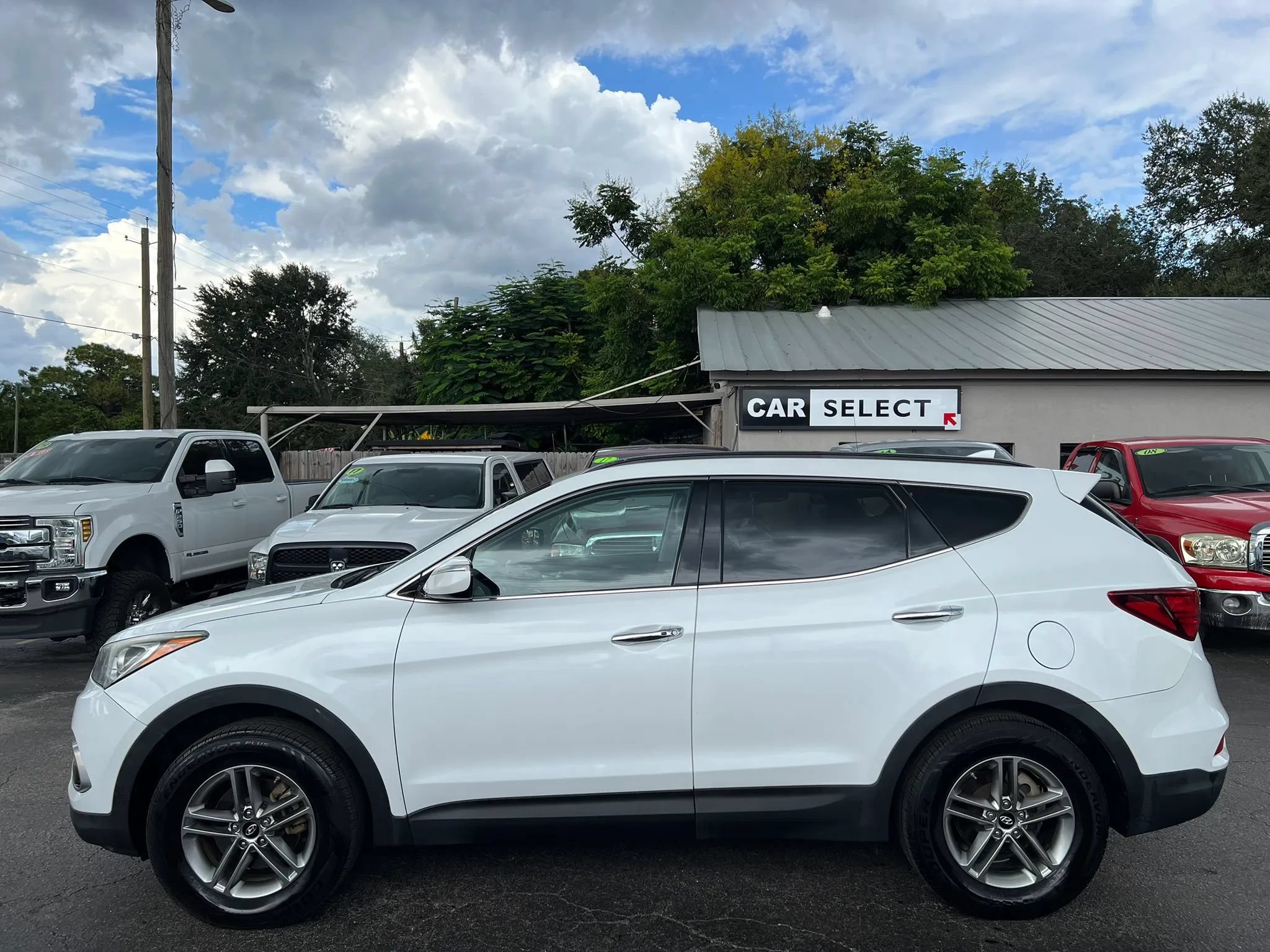 Used 2017 Hyundai Santa Fe Sport FWD image 8