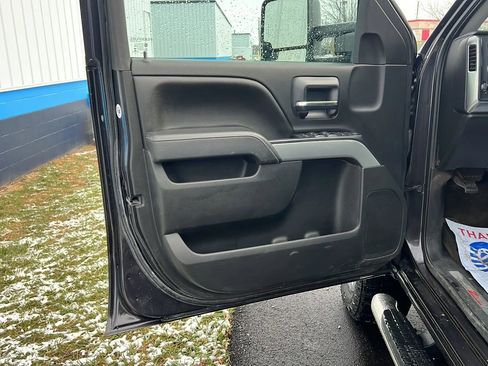 Used 2016 Chevrolet Silverado 2500 LT w/ LT Convenience Package AWD/4WD image 9