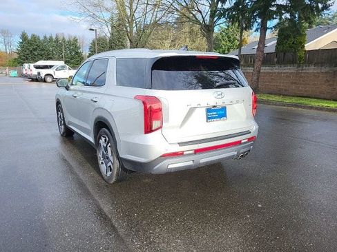 Certified 2025 Hyundai Palisade SEL image 3
