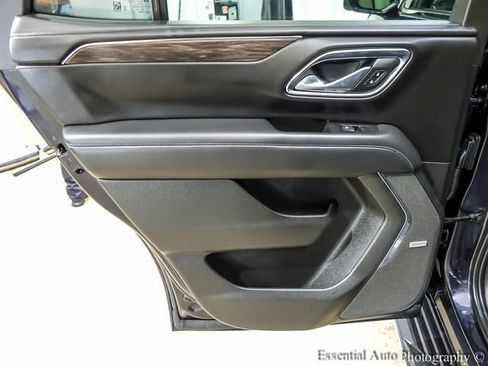 Used 2023 Chevrolet Tahoe LT w/ Luxury Package AWD/4WD image 25