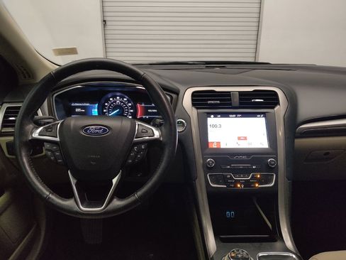 Used 2019 Ford Fusion SEL FWD image 22