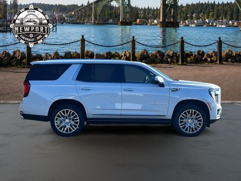 New 2026 GMC Yukon Denali w/ Denali Reserve Package AWD/4WD image 4