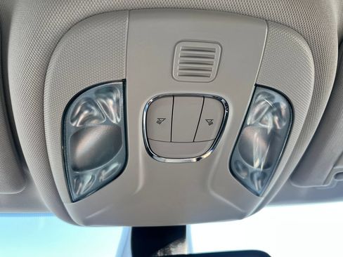 Used 2018 Jeep Compass Sport AWD/4WD image 17