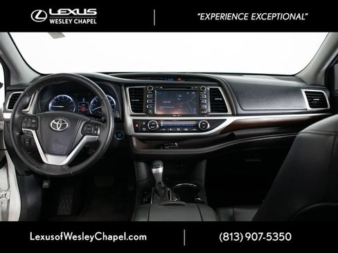 Used 2015 Toyota Highlander Limited FWD image 25