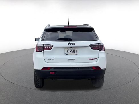 Used 2025 Jeep Compass Trailhawk image 12