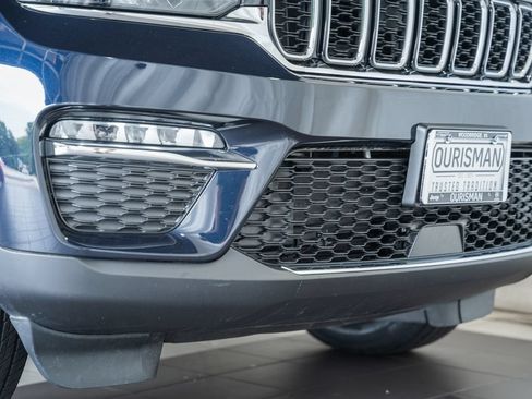 Certified 2023 Jeep Grand Cherokee Limited AWD/4WD image 14