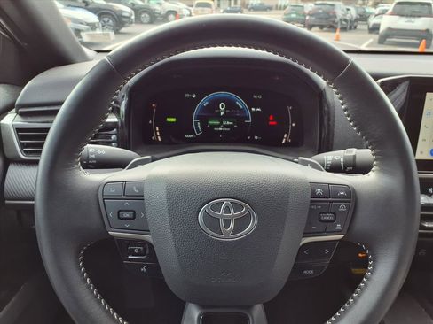 Certified 2025 Toyota Camry SE image 18