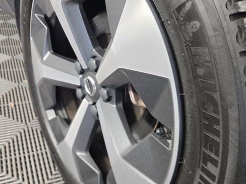 Certified 2023 Volvo XC40 B5 Ultimate w/ Climate Package image 10