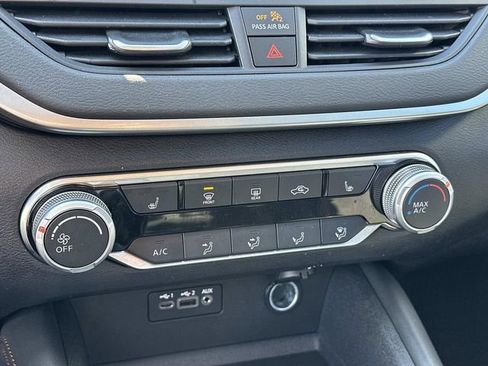 Used 2021 Nissan Altima 2.5 SR w/ SR Premium Package image 22