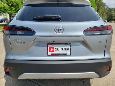 Used 2026 Toyota Corolla Cross LE FWD image 5