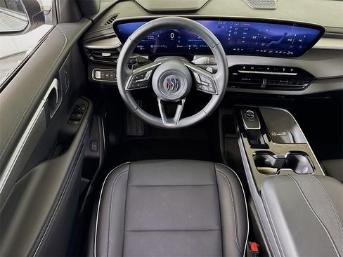 Used 2025 Buick Enclave Preferred image 21