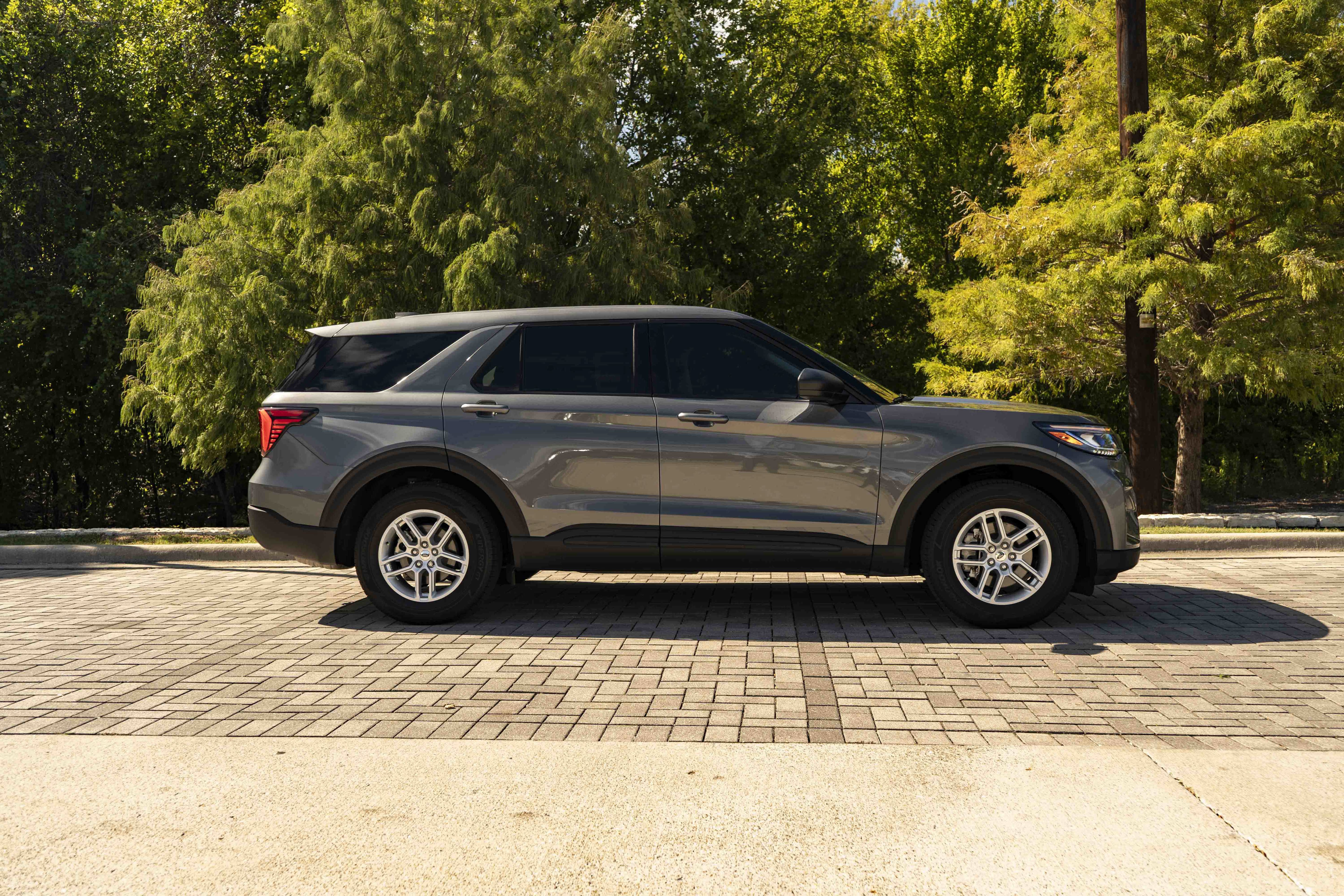 Used 2026 Ford Explorer Active RWD image 9