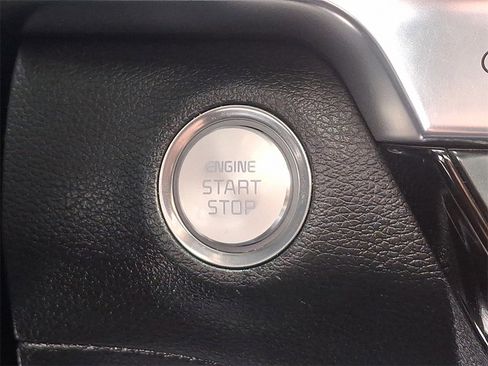 Used 2022 Kia Telluride EX w/ EX Premium Package image 26