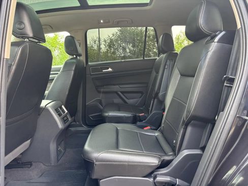 Used 2021 Volkswagen Atlas SEL R-Line AWD/4WD image 17