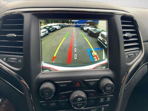 Used 2018 Jeep Grand Cherokee High Altitude image 14