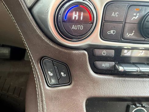 Used 2015 Chevrolet Suburban LT AWD/4WD image 20