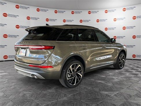 New 2025 Lincoln Corsair Reserve w/ Equipment Group 202A image 5