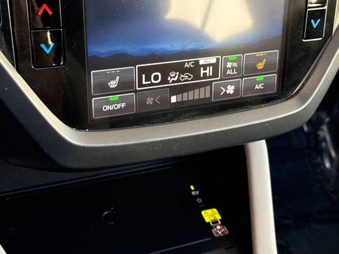 Used 2025 Subaru Forester Premium image 18