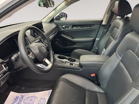 Certified 2024 Honda Civic EX-L image 9