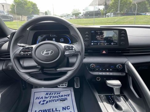 New 2025 Hyundai Elantra Sport image 14