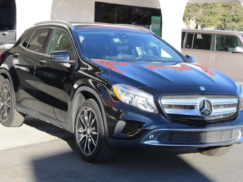 Used 2016 Mercedes-Benz GLA 250 4MATIC image 2