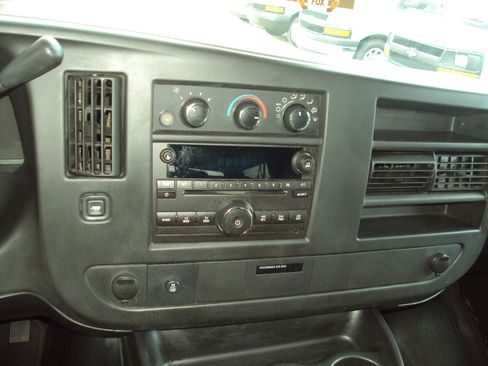 Used 2014 Chevrolet Express 1500 LT w/ LT Preferred Equipment Group image 19