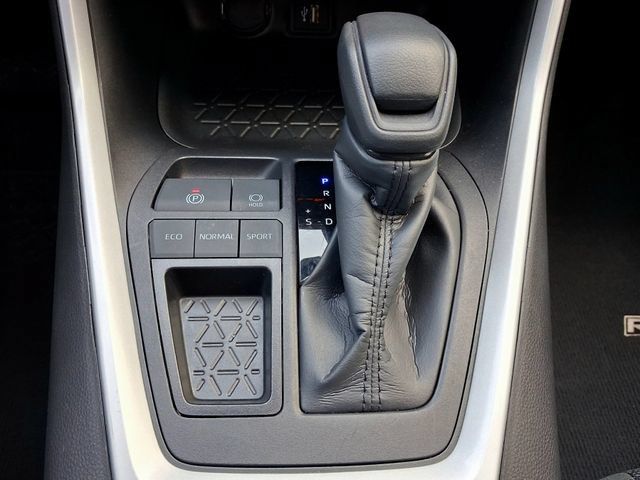 Used 2025 Toyota RAV4 LE FWD image 22