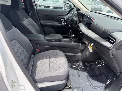 New 2026 Nissan Kicks SV w/ Cold Weather Package FWD image 30