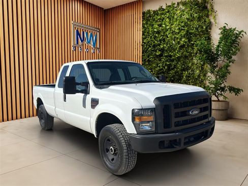 Used 2009 Ford F250 XL AWD/4WD image 1