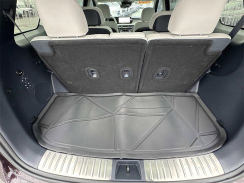 Used 2024 Hyundai Palisade Calligraphy image 16