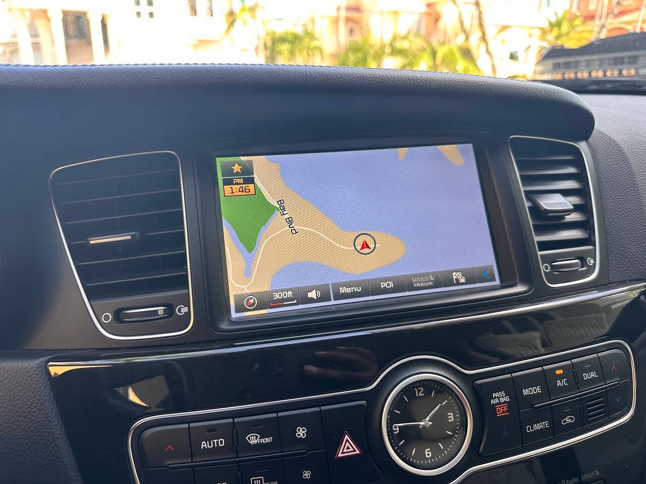 Used 2014 Kia Cadenza Premium w/ Technology Package FWD image 19